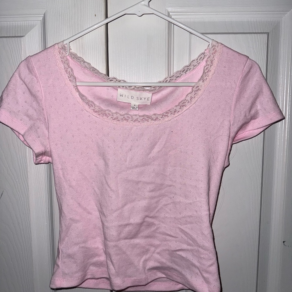 Wild Skye Pink Lace Accent Short Sleeve Top